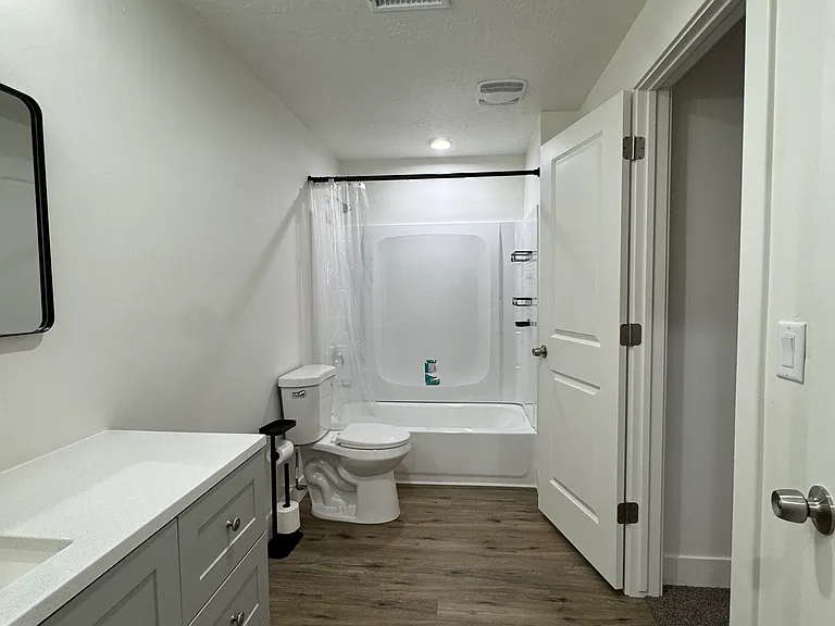 240 W Center St #BASEMENT — Photo 17