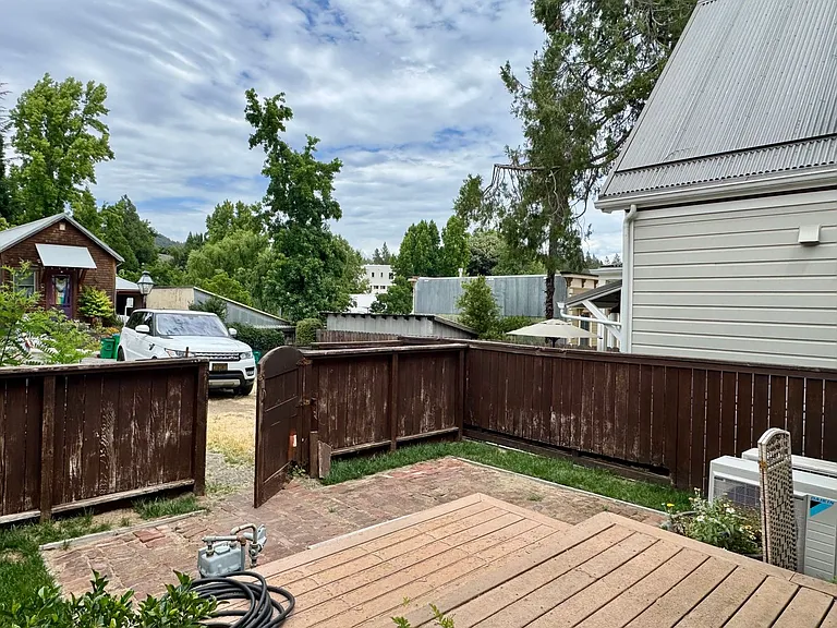 418 Broad St — Photo 23