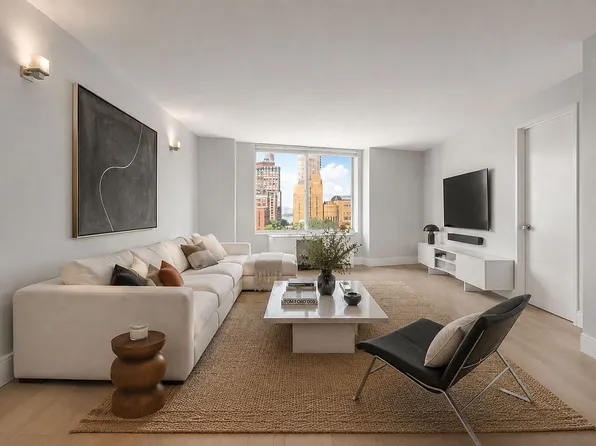 303 Greenwich St #8AB, New York, NY 10013