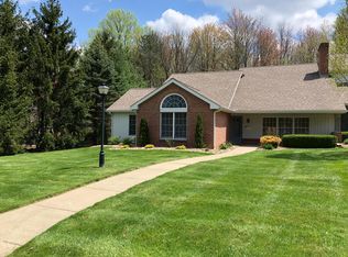 2238A Foxden Dr, Salem, OH 44460