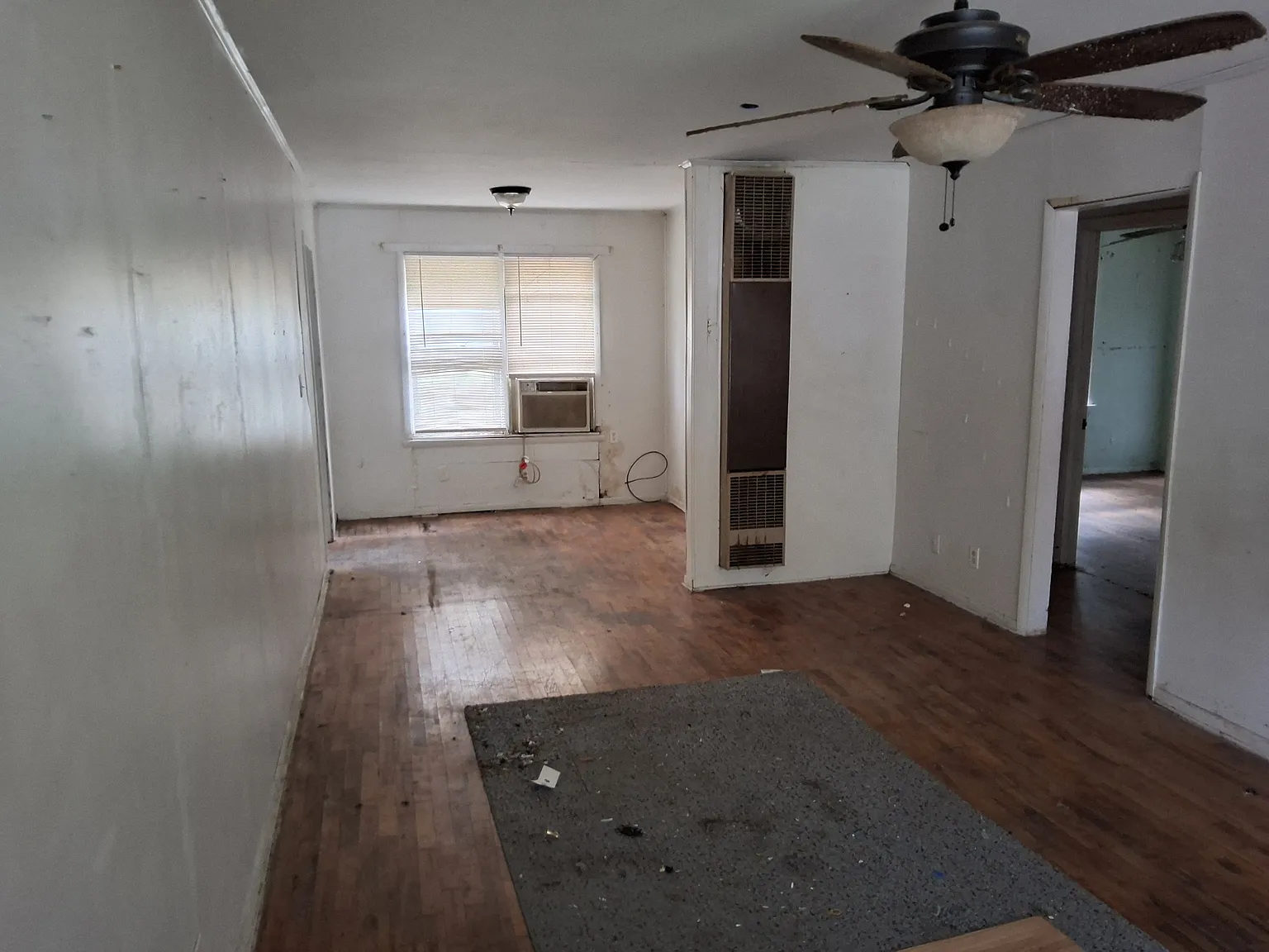 2 bed, 896 sqft, $900 — Photo 4