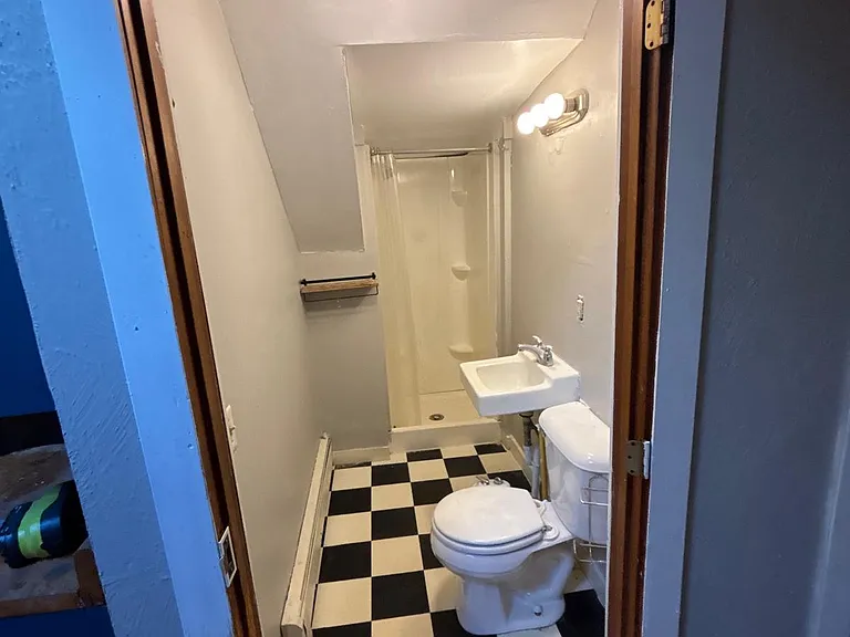 105 Main St #6 — Photo 1