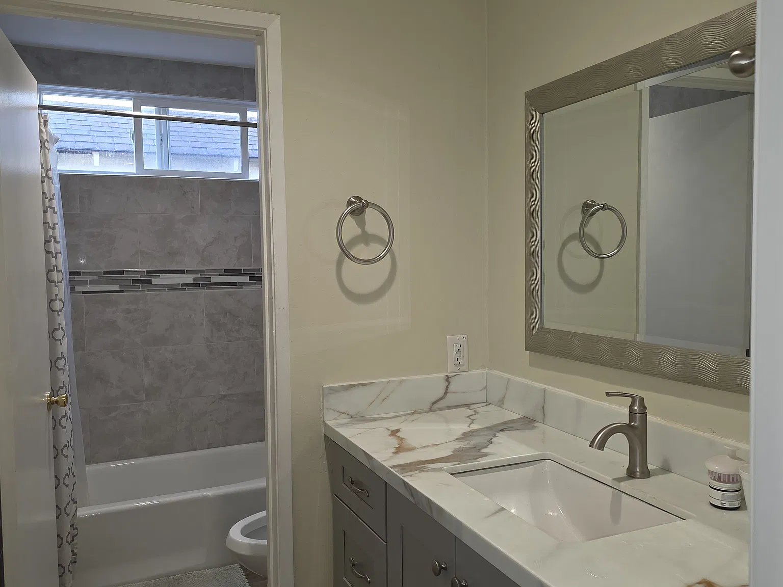 8942 Pinehurst Cir — Photo 4