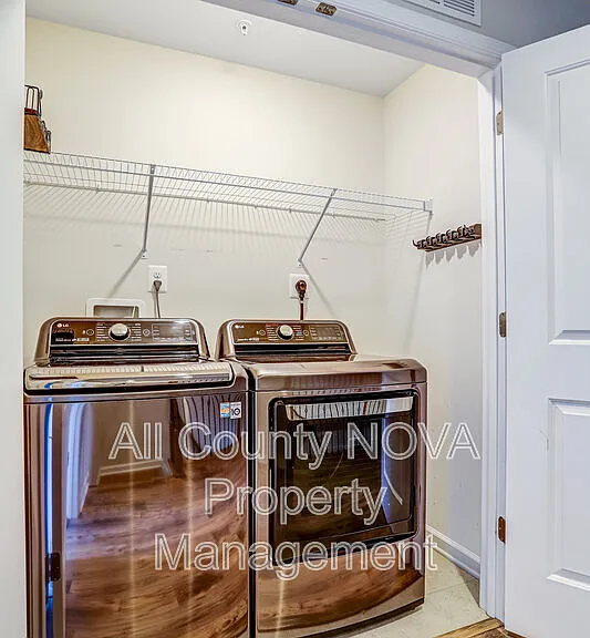 2908 Pinebrook Rd — Photo 30