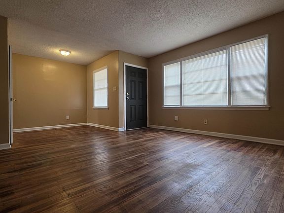 5th image of 1593 E Holmes Rd