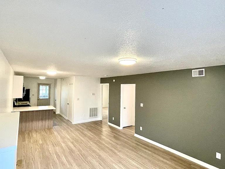 Collegeview — Photo 18