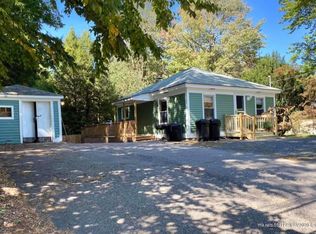135 Oak St, Springvale, ME 04083