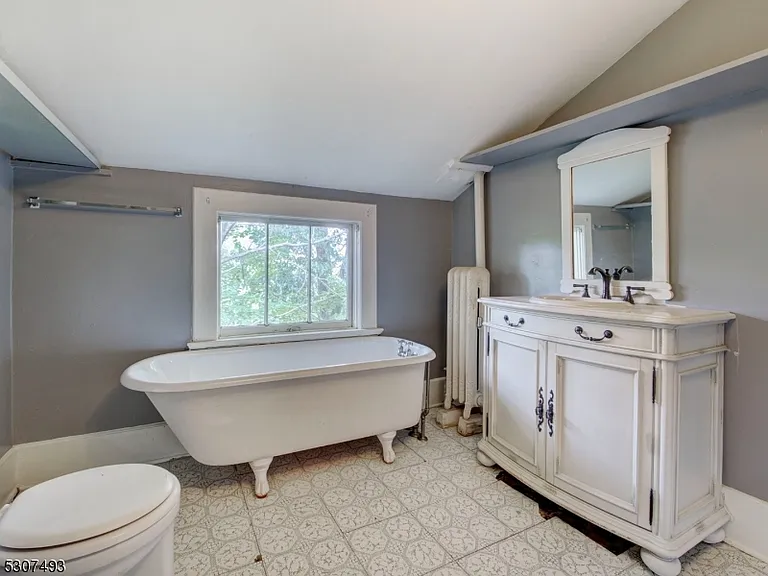 449 Grove St — Photo 21