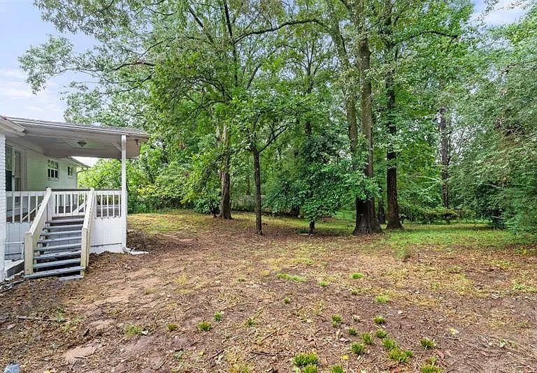 2352 Elmwood Cir SE — Photo 40