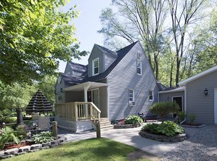486 105th Ave, Plainwell, MI 49080