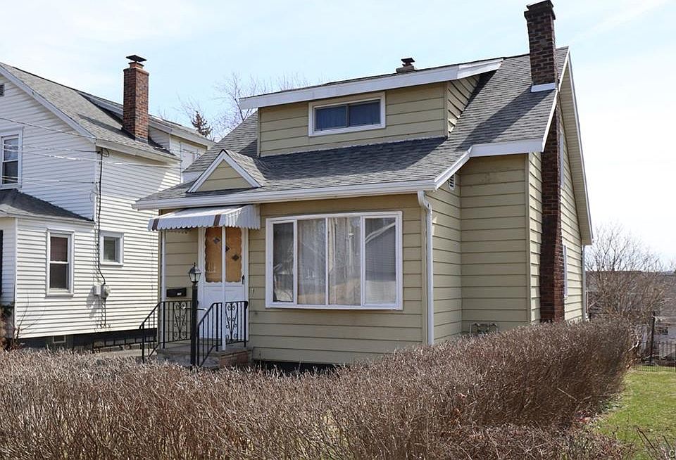1st image of 104 Schuler St