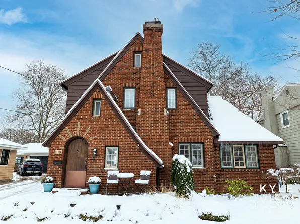 1118 Eastwood Ave SE, East Grand Rapids, MI 49506