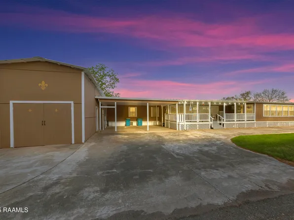 1107 Mitchell Boyer Rd, Breaux Bridge, LA 70517