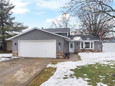 715 Carol Ln, Elyria, OH, 44035