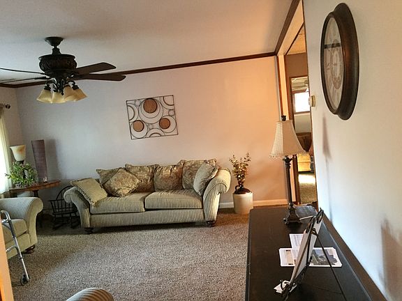 3rd image of 25 Plumtree Rd #1