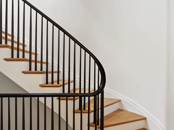 55 West 9th Street image 10 of 18