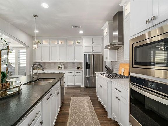 2nd image of 2116 Hubbard Park Ln
