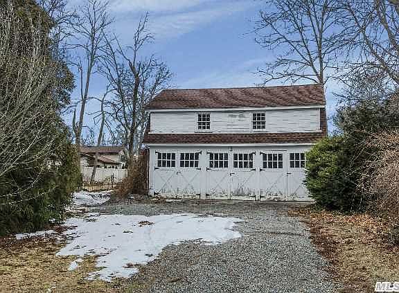 2nd image of 224 S Snedecor Ave
