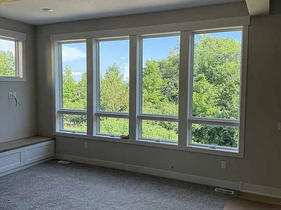 3rd image of 3741 Brookside Dr