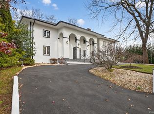 369 Vanderbilt Parkway, Dix Hills, NY 11746
