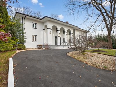 369 Vanderbilt Parkway, Dix Hills, NY, 11746