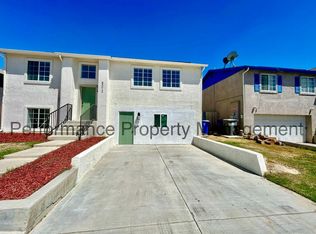 5012 Yellow Rose Ct #B, Bakersfield, CA 93307