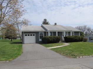 210 Sullivan Ave, Somerset, MA 02725