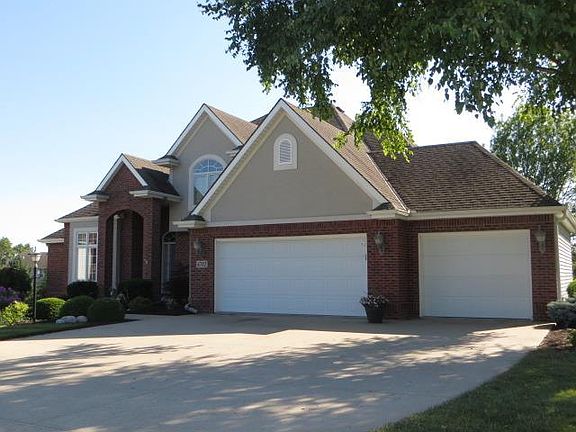 3rd image of 4702 Lakeridge Ct