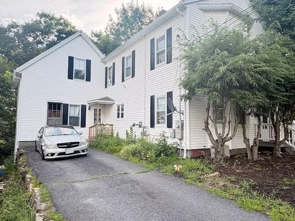 111 Maple St, Gardner, MA 01440