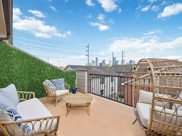 2110 Shearn St #12, Houston, TX 77007