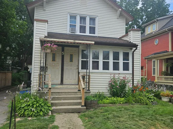 5 Thomas St, Saint Catharines, ON L2R 6L7