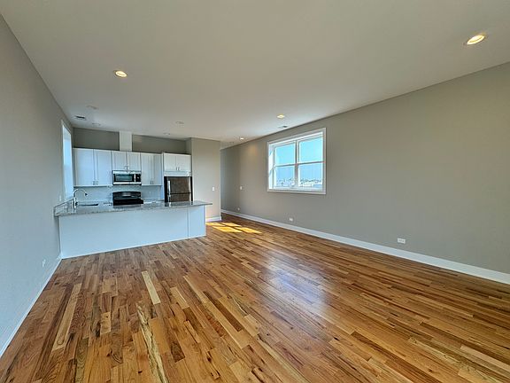 5th image of 1626 N Spaulding Ave Unit 2