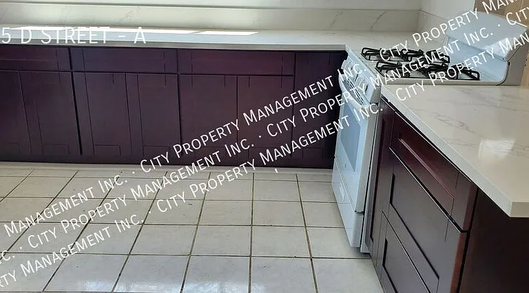 675 D St #A — Photo 4