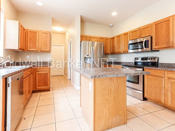 2nd image of 1133 NE 4th Pl