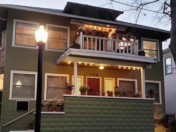 2nd image of 808 19th St #1