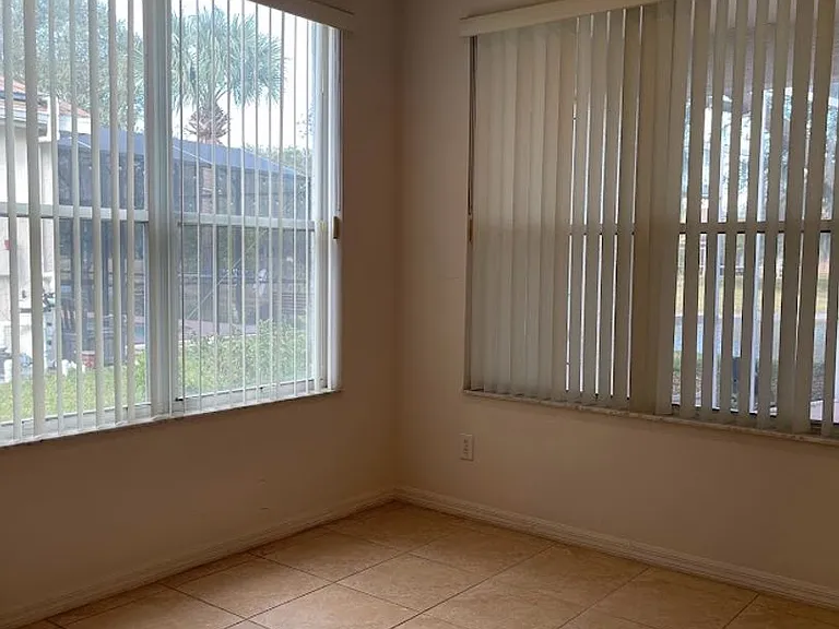1819 Wedgewood Way — Photo 9