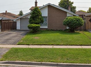 1329 Tatra Dr, Pickering, ON L1W 1K5