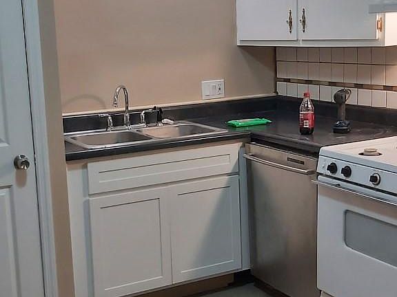 2nd image of 2219 Pestalozzi St Floor 2