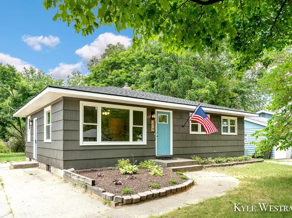 319 Lorene St, Wayland, MI 49348