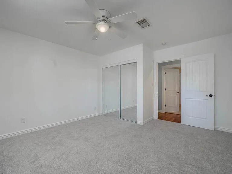 121 W Orchid Ln — Photo 23