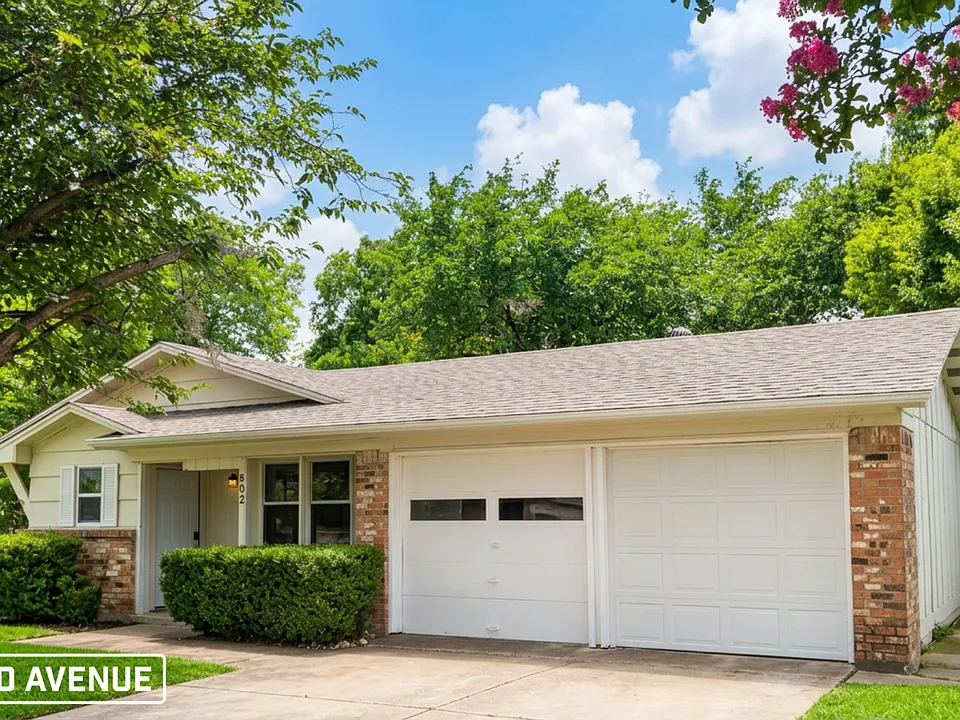 802 Memorial Dr