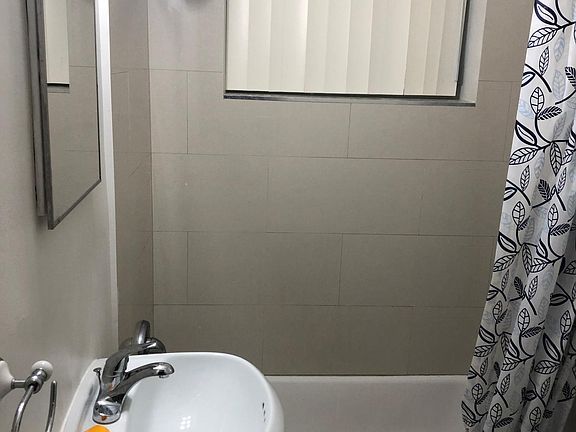 4th image of 5520 NE 1st Ct #2