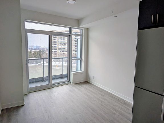 3rd image of 30 Upper Mall Way