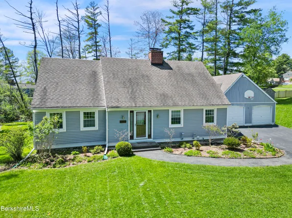 50 Mountain View Ter, Lee, MA 01238