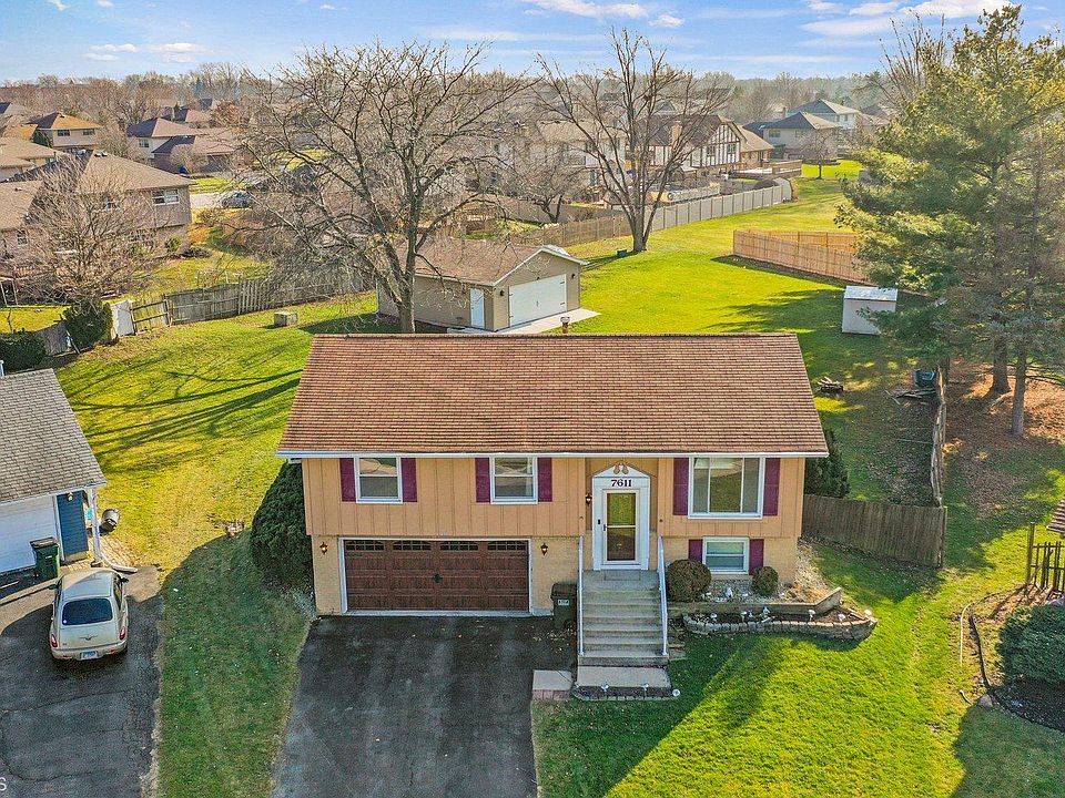 1st image of 7611 W Juniper Ct