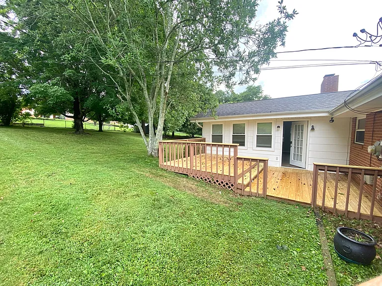 1723 Verona Dr — Photo 23
