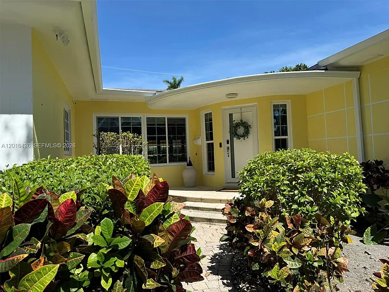 7511 Miami View Dr — Photo 3