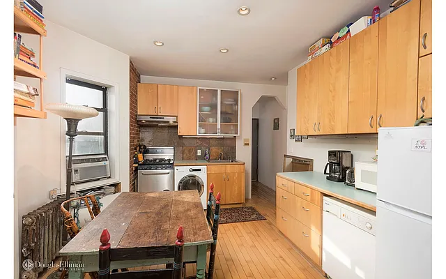 Rented by Douglas Elliman | media 3