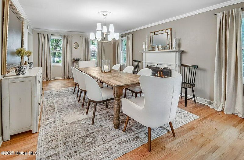 3rd image of 38 Tamarack Drive