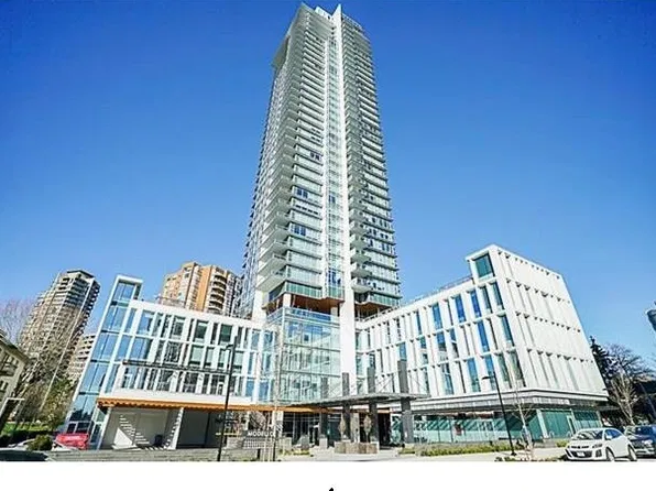 4360 Beresford St #2202, Burnaby, BC V5H 0G2